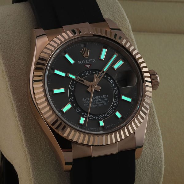 Rolex Sky-Dweller 326235